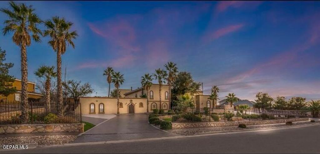 Photo of 12110 DOUBLE JAY Drive, El Paso, TX 79936 (MLS # 944144)