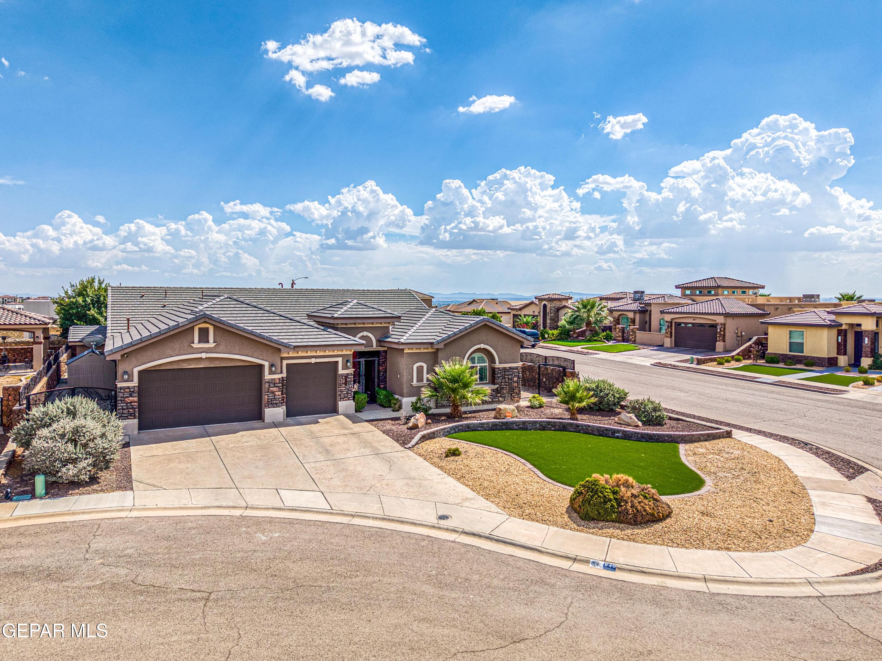 840 GOLDEN EDGE Court