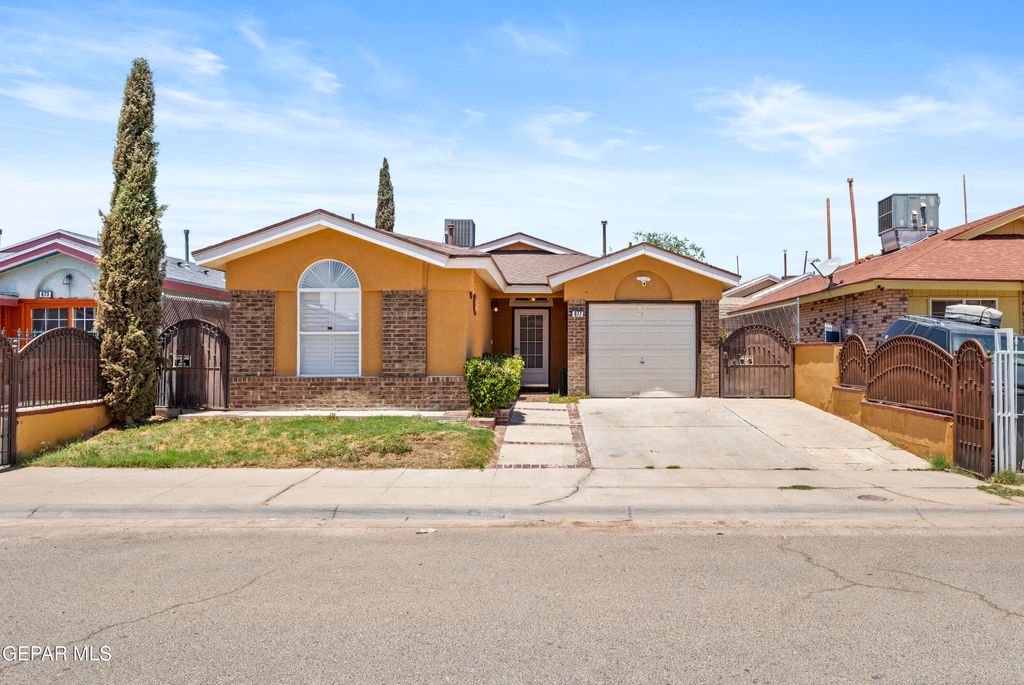 Photo of 877 MONDEL PINE Place, El Paso, TX 79907 (MLS # 940064)