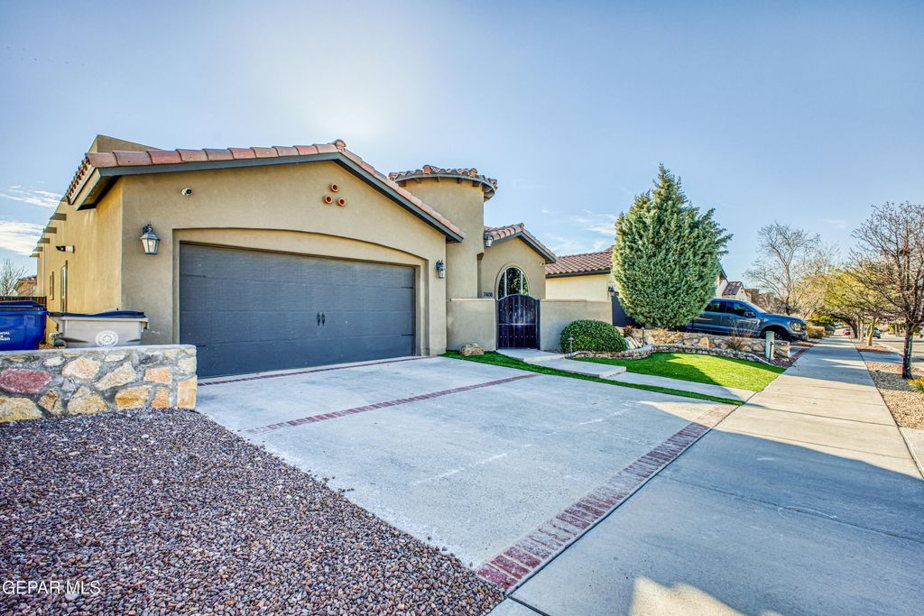 Photo of 7408 MEADOW SAGE Drive, El Paso, TX 79911 (MLS # 937582)
