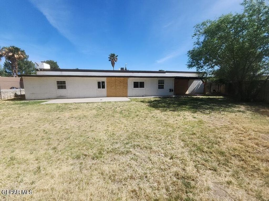 Photo of 129 SERRANIA Drive, El Paso, TX 79932 (MLS # 943700)