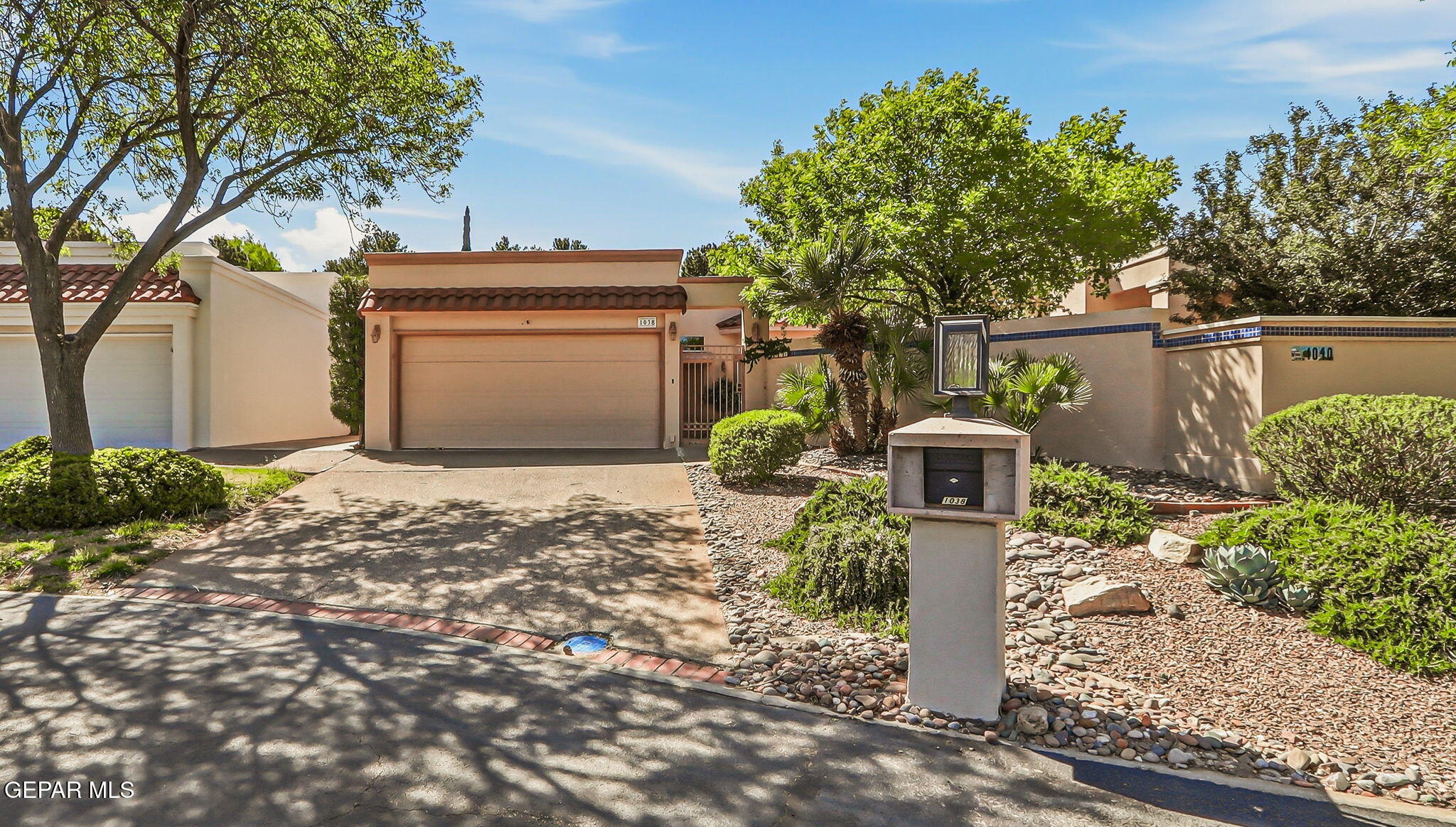 1038 LOS JARDINES Circle