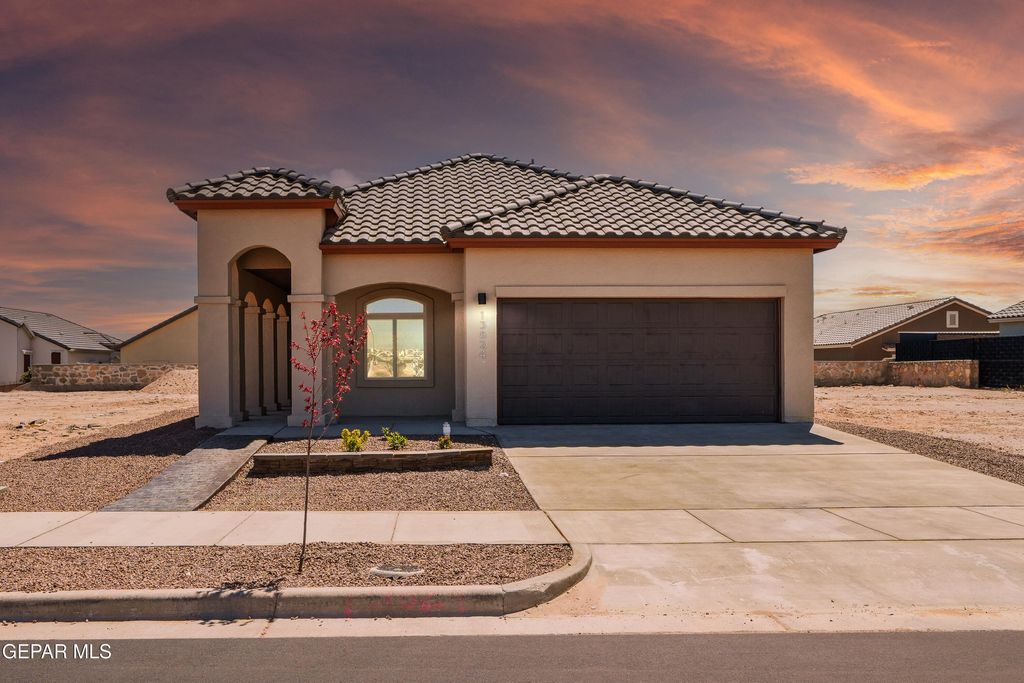 Photo of 13824 Paseo Celeste Drive, Horizon City, TX 79928 (MLS # 941624)