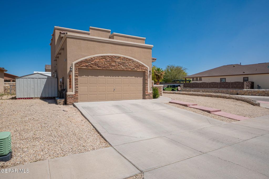 Photo of 14641 RANDALL CUNNINGHAM, El Paso, TX 79938 (MLS # 942459)