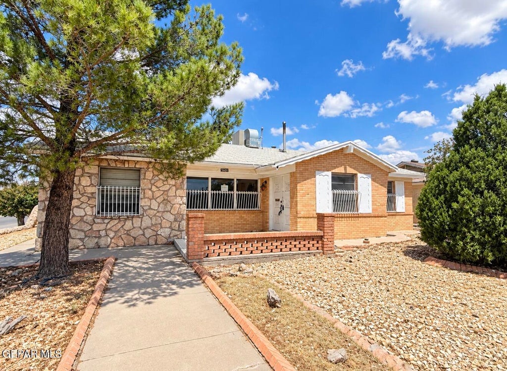 Photo of 5601 FAIRBANKS Drive, El Paso, TX 79924 (MLS # 950803)