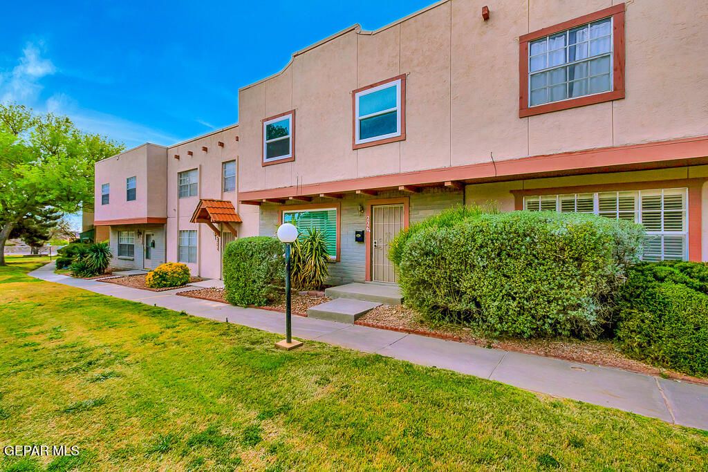 Photo of 226 Paso Noble Drive, El Paso, TX 79912 (MLS # 935420)