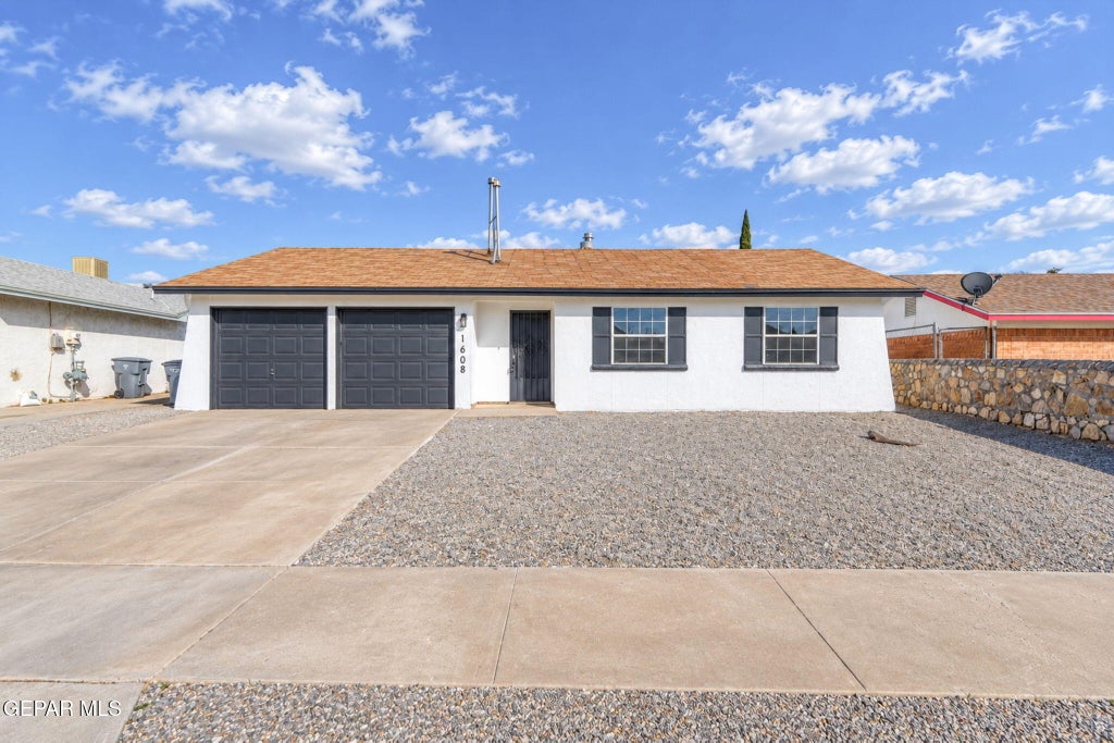 Photo of 1608 RONNIE REIF Drive, El Paso, TX 79936 (MLS # 953222)