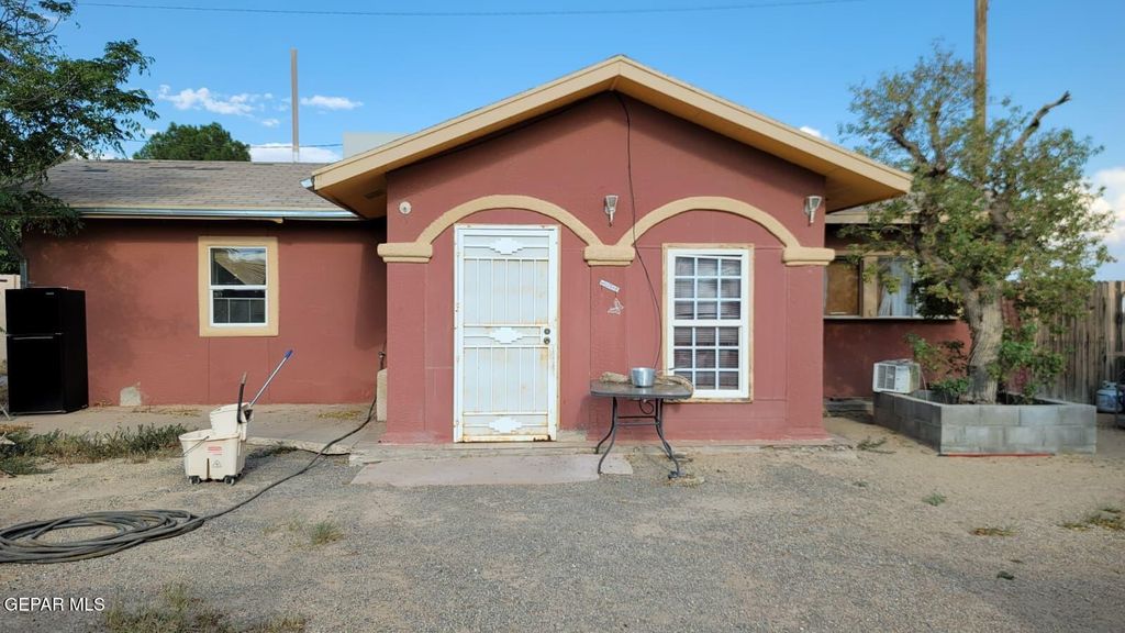 Photo of 854 Yates Place, El Paso, TX 79928 (MLS # 934474)