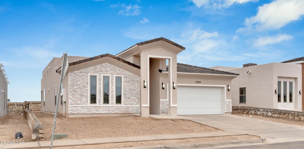 Photo of 13384 Emerald Park Drive, Horizon City, TX 79928 (MLS # 943874)
