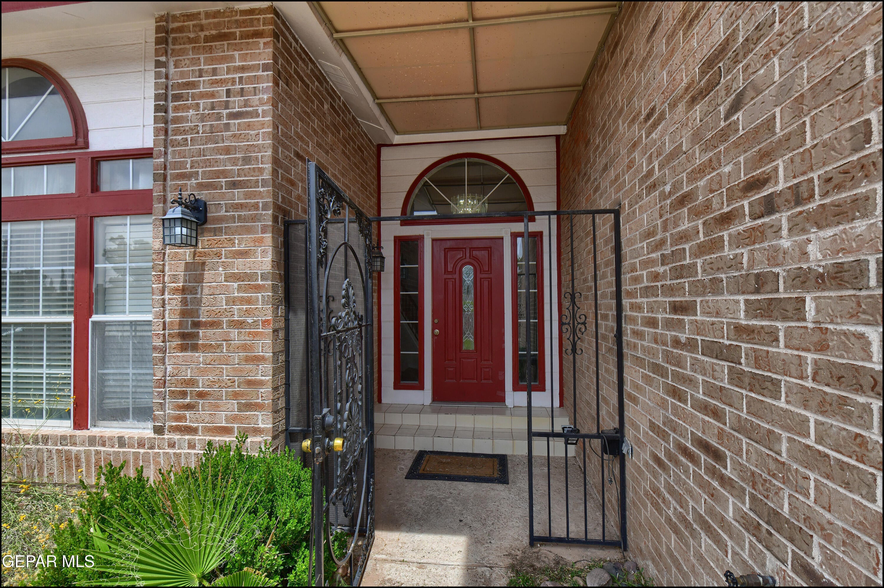 Photo 1 of 42 — 1909 POLLY HARRIS Drive, El Paso, TX 79936