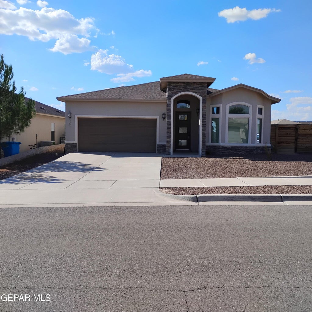 Photo of 301 S MANZANITA Drive, El Paso, TX 79928 (MLS # 950532)