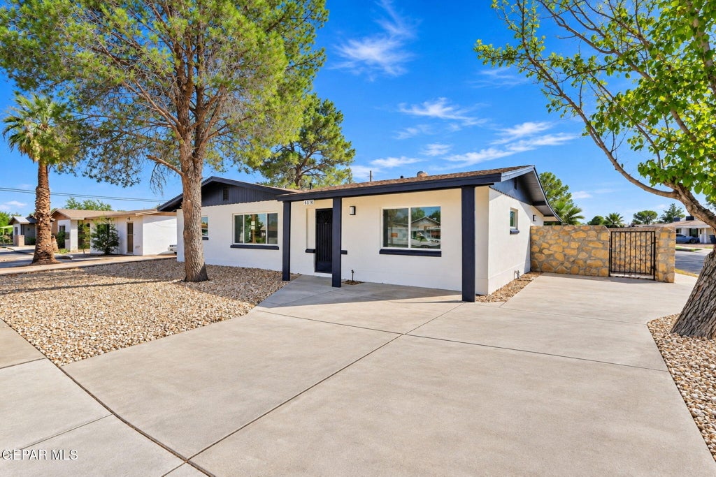 Photo of 8370 PARK HAVEN Avenue, El Paso, TX 79907 (MLS # 951400)