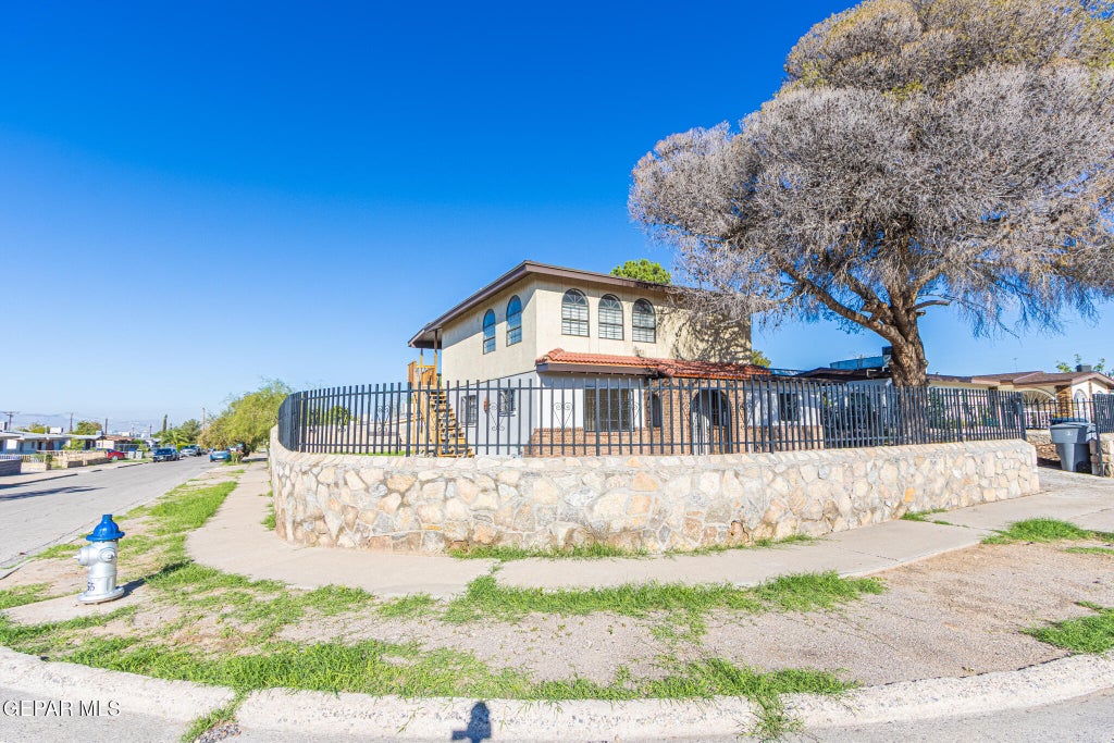 Photo of 1017 LARIAT Street, El Paso, TX 79915 (MLS # 951847)