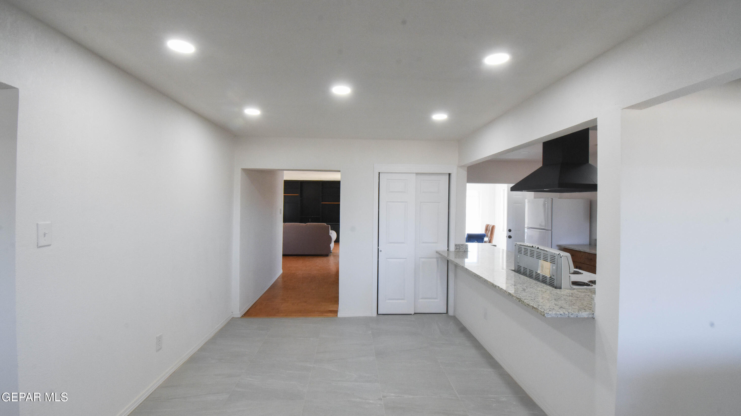 1414 DENNIS Circle