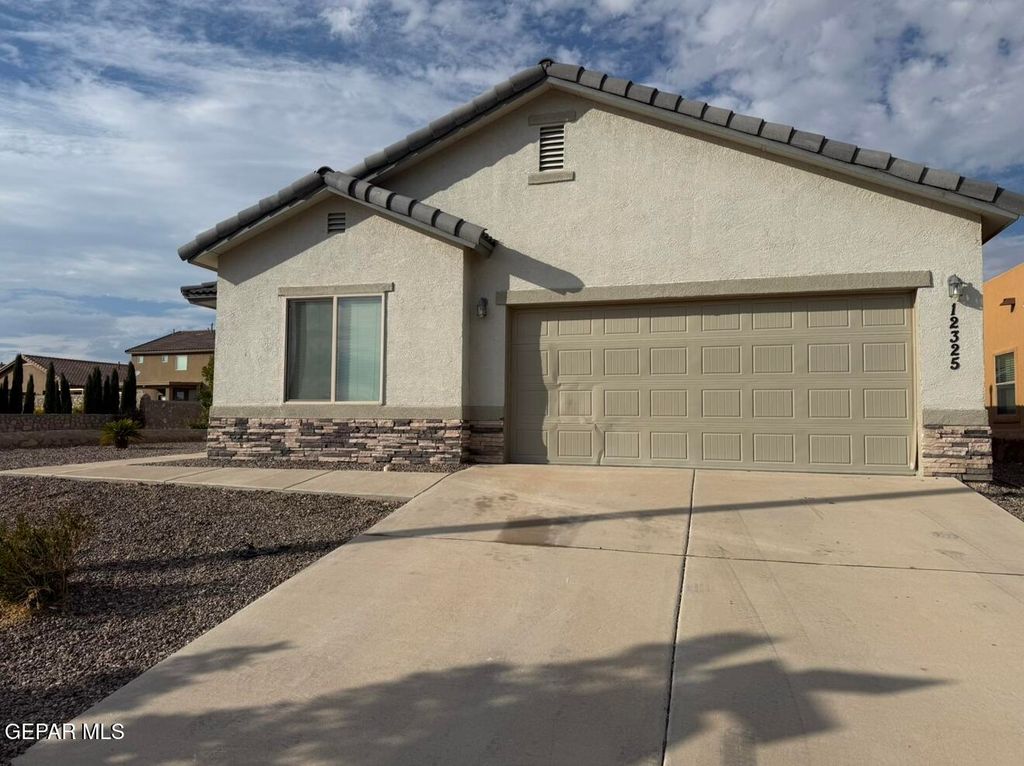 Photo of 12325 WESTBURY Avenue, Horizon City, TX 79928 (MLS # 931654)