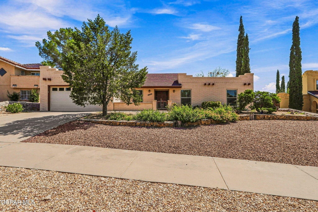 Photo of 6828 CAN CUN Lane, El Paso, TX 79912 (MLS # 949400)