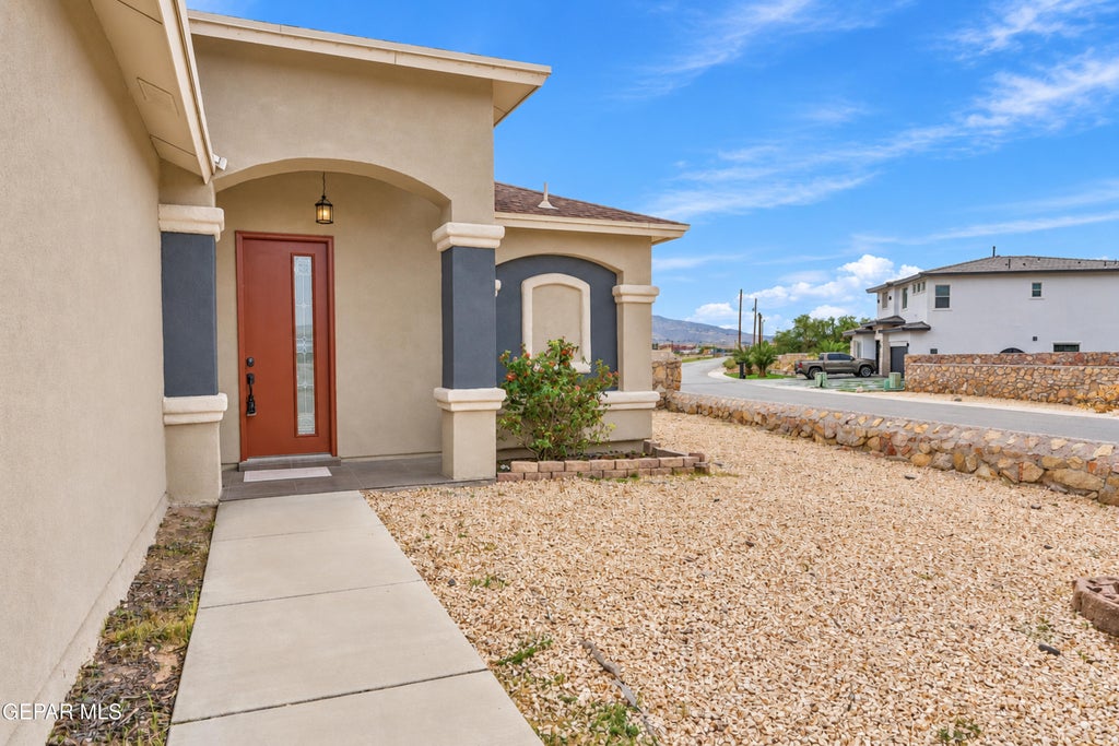 Photo of 2768 San Gabriel Drive, Sunland Park, NM 88063 (MLS # 950761)