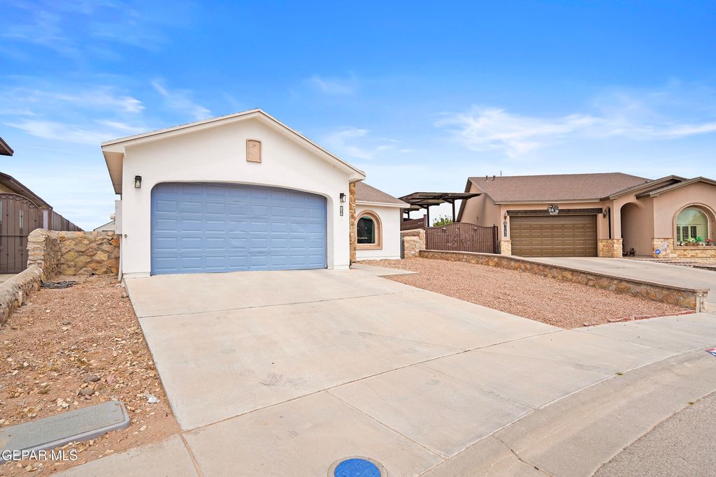 Photo of 7161 N SKIES LN, El Paso, TX 79934 (MLS # 943352)