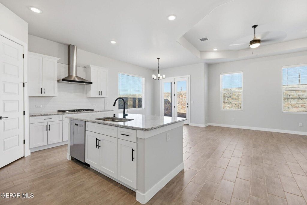 Photo of 13301 EMERALD FIRE Court, El Paso, TX 79928 (MLS # 939378)