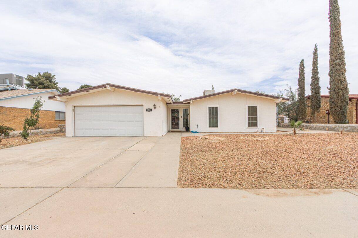 Photo 1 of 33 — 2425 ANISE Drive, El Paso, TX 79936