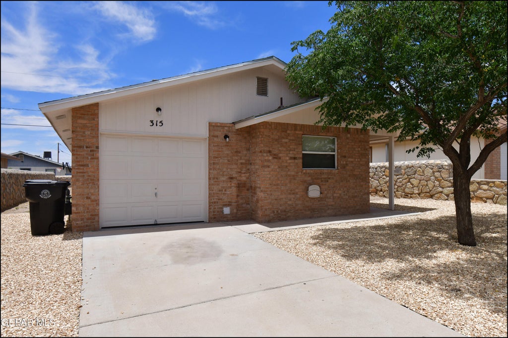 Photo of 315 SUNSET HILLS Drive, El Paso, TX 79928 (MLS # 945735)