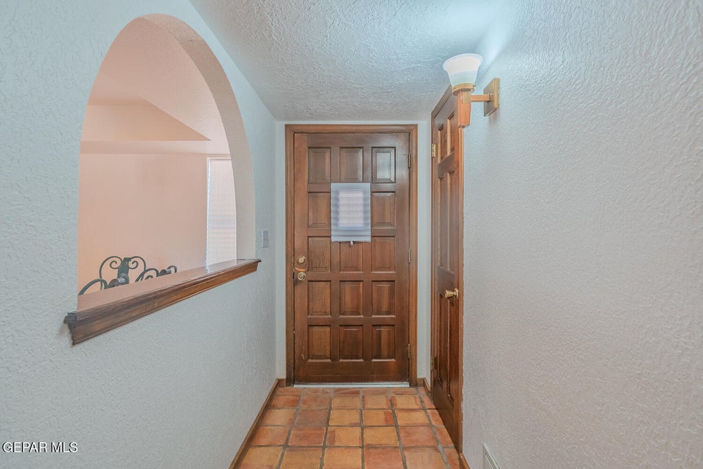 Photo of 6815 Villa Hermosa Drive, El Paso, TX 79912 (MLS # 950500)