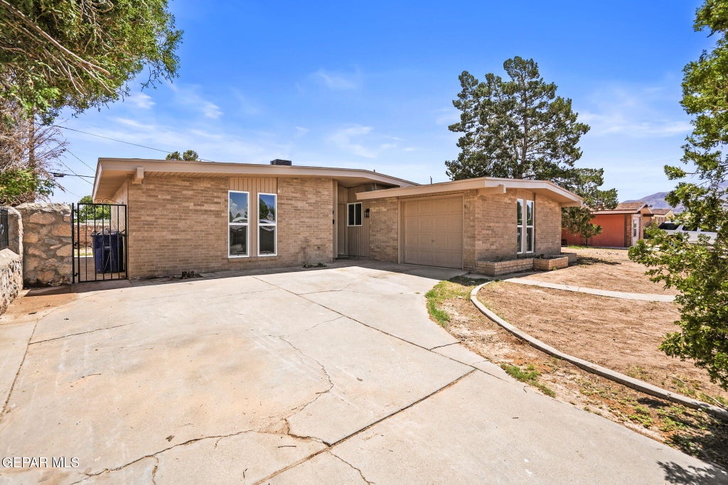 Photo of 6034 NAPLES Street, El Paso, TX 79924 (MLS # 945238)