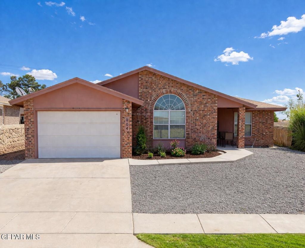 Photo of 804 Tabasco Place, Horizon City, TX 79928 (MLS # 940742)