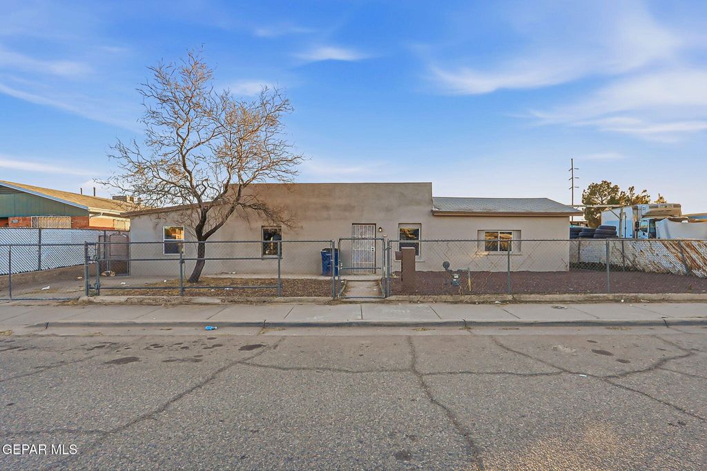 Photo of 6716 ESTEBAN Lane, El Paso, TX 79905 (MLS # 936808)