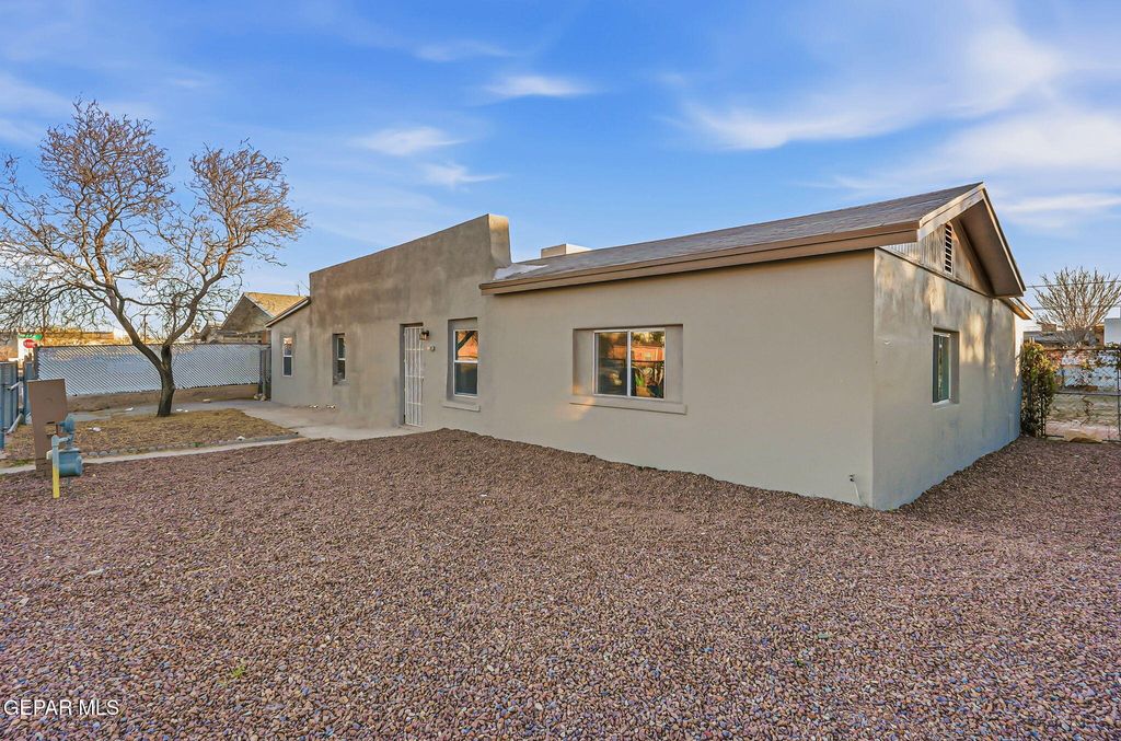 Photo of 6716 ESTEBAN Lane, El Paso, TX 79905 (MLS # 936808)