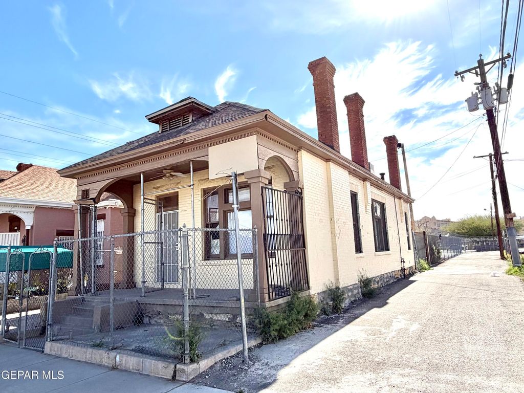 Photo of 111 Hills Street, El Paso, TX 79901 (MLS # 940717)