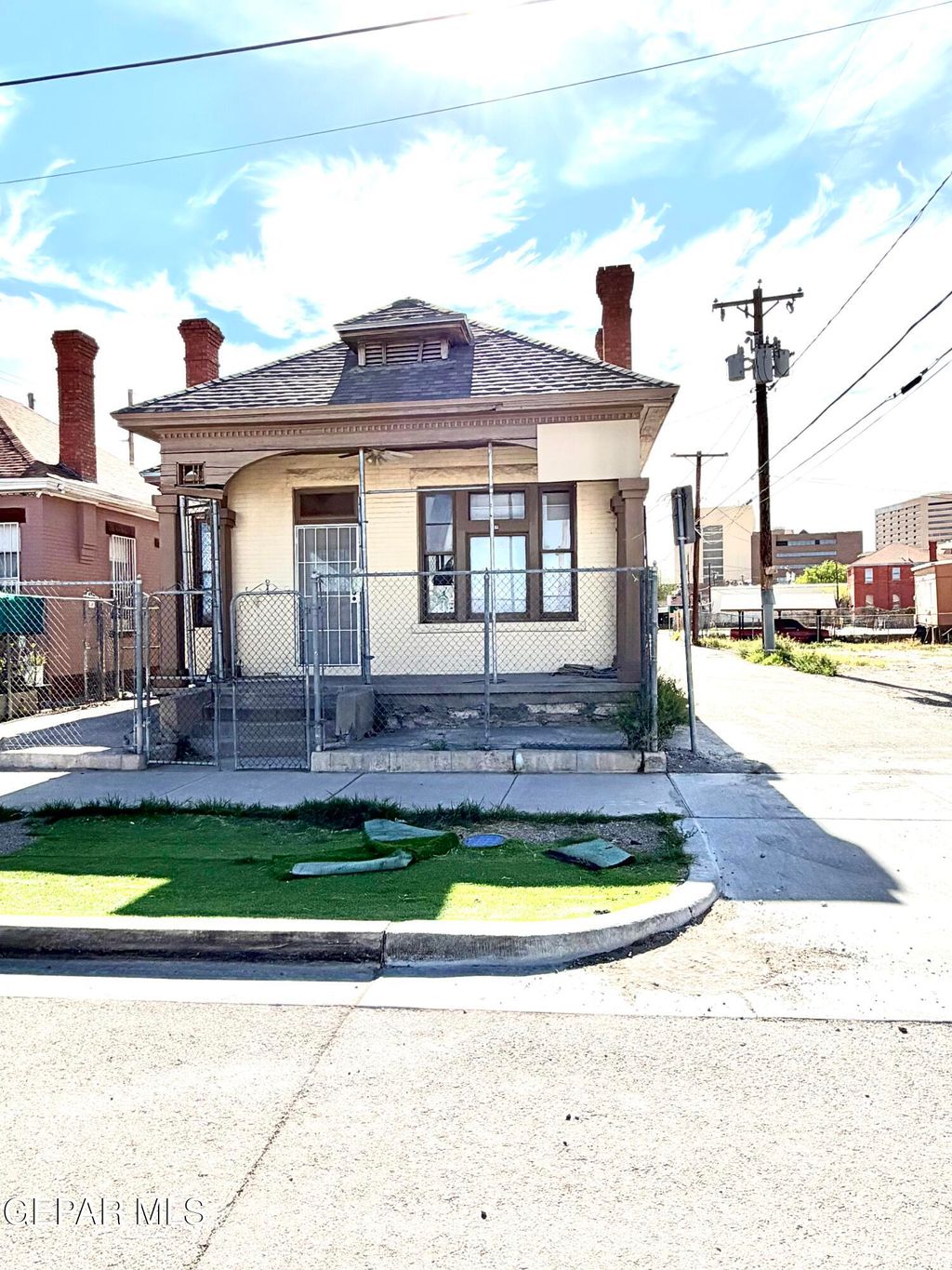 Photo of 111 Hills Street, El Paso, TX 79901 (MLS # 940717)