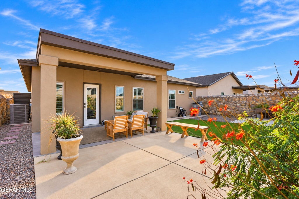 Photo of 51085 FOX TRAIL Avenue, El Paso, TX 79934 (MLS # 953241)