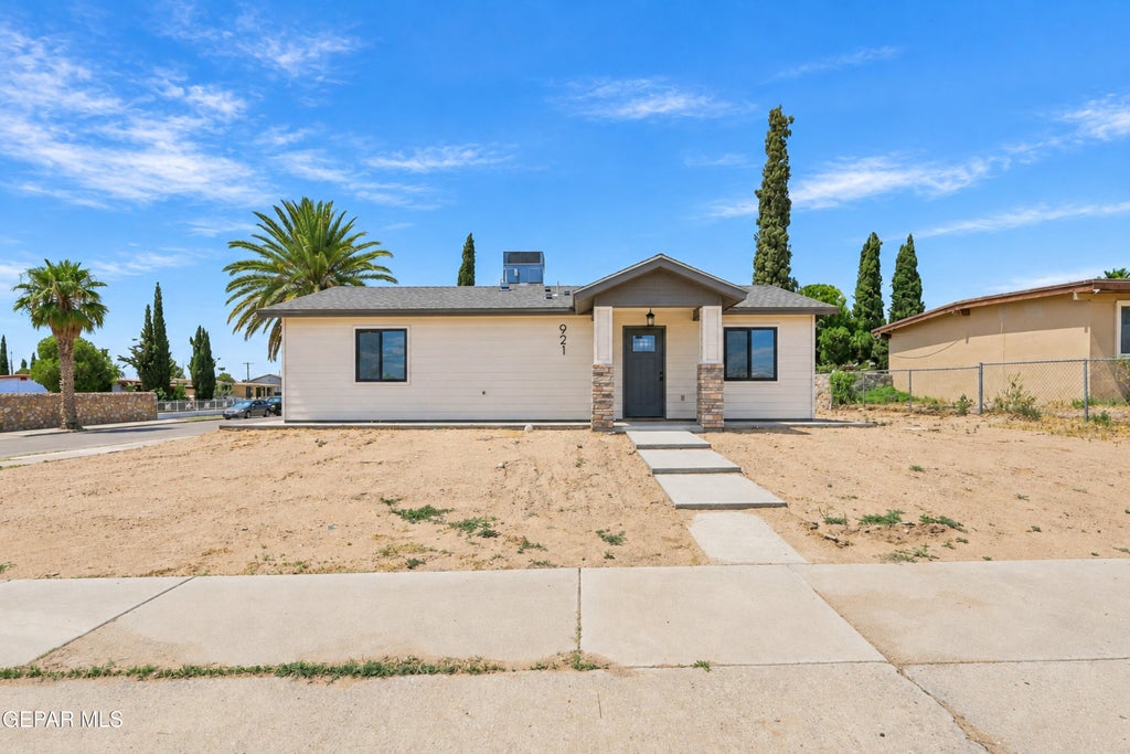 Photo of 921 MARLOW Road, El Paso, TX 79905 (MLS # 950826)