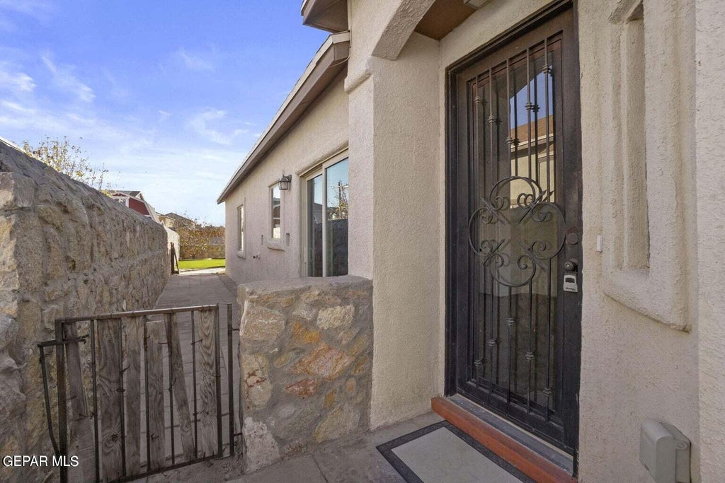 Photo of 3276 PERUVIAN PASO Dr, El Paso, TX 79938 (MLS # 949766)