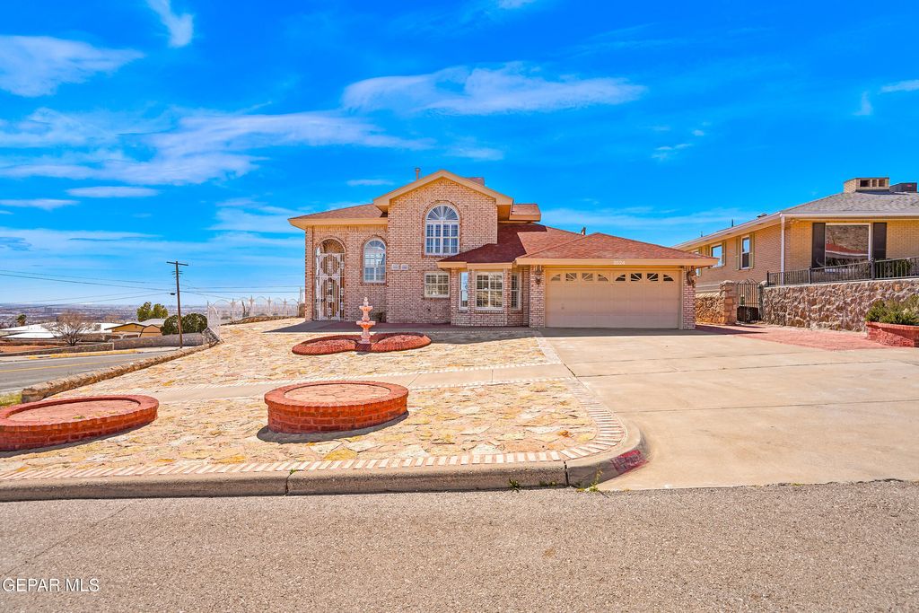 Photo of 2524 MEMPHIS Avenue, El Paso, TX 79930 (MLS # 938566)