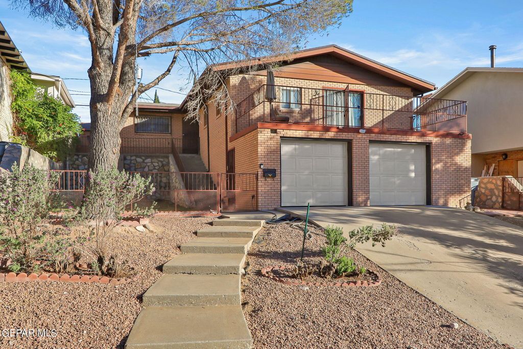 Photo of 1204 La Cruz Drive, El Paso, TX 79902 (MLS # 934754)