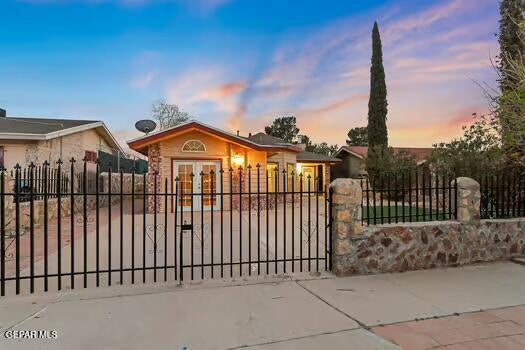 12052 BELLOWS Court