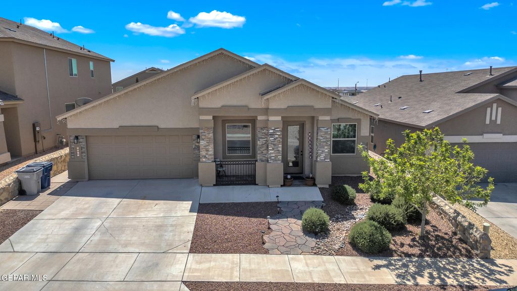 Photo of 7854 ENCHANTED CLIFF Drive, El Paso, TX 79911 (MLS # 942022)