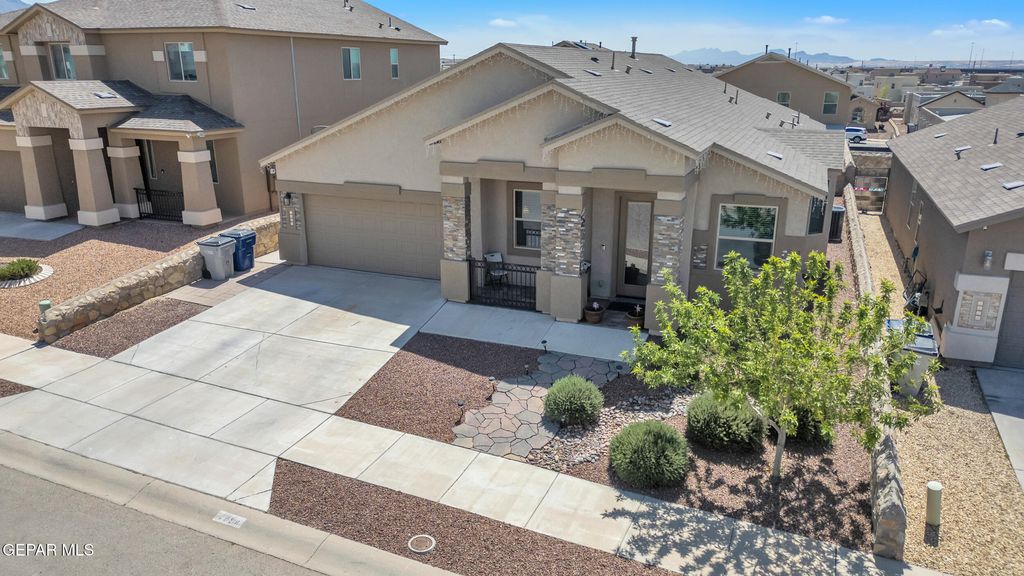 Photo of 7854 ENCHANTED CLIFF Drive, El Paso, TX 79911 (MLS # 942022)