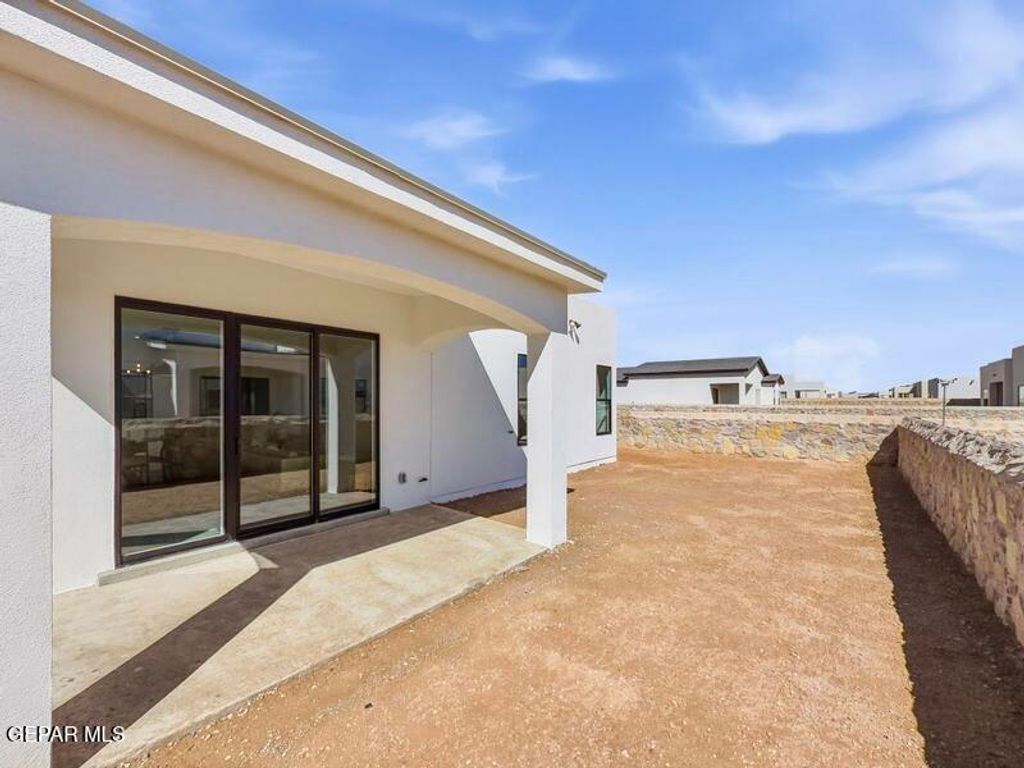 Photo of 656 Paseo Campanero Street, Horizon City, TX 79928 (MLS # 939846)