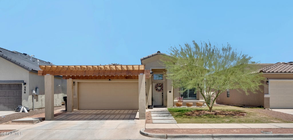 Photo of 552 Paseo Dulce Avenue, Horizon City, TX 79928 (MLS # 944587)