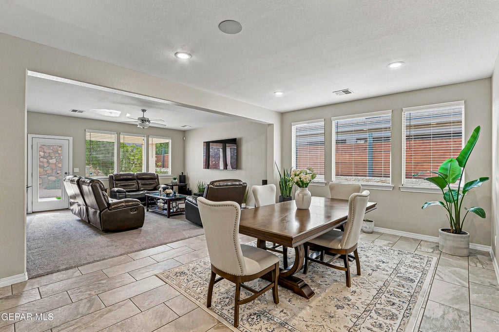 Photo of 232 GOLDEN RISE Street, Horizon City, TX 79928 (MLS # 951003)