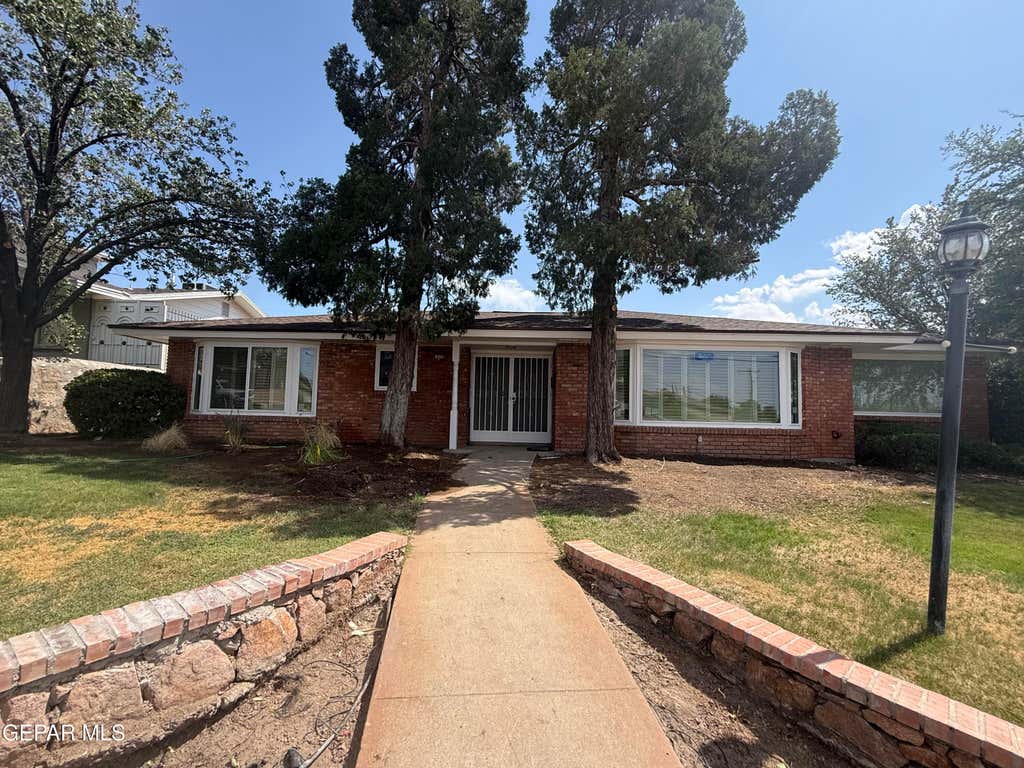 Photo of 6325 WESTWIND Drive, El Paso, TX 79912 (MLS # 947549)