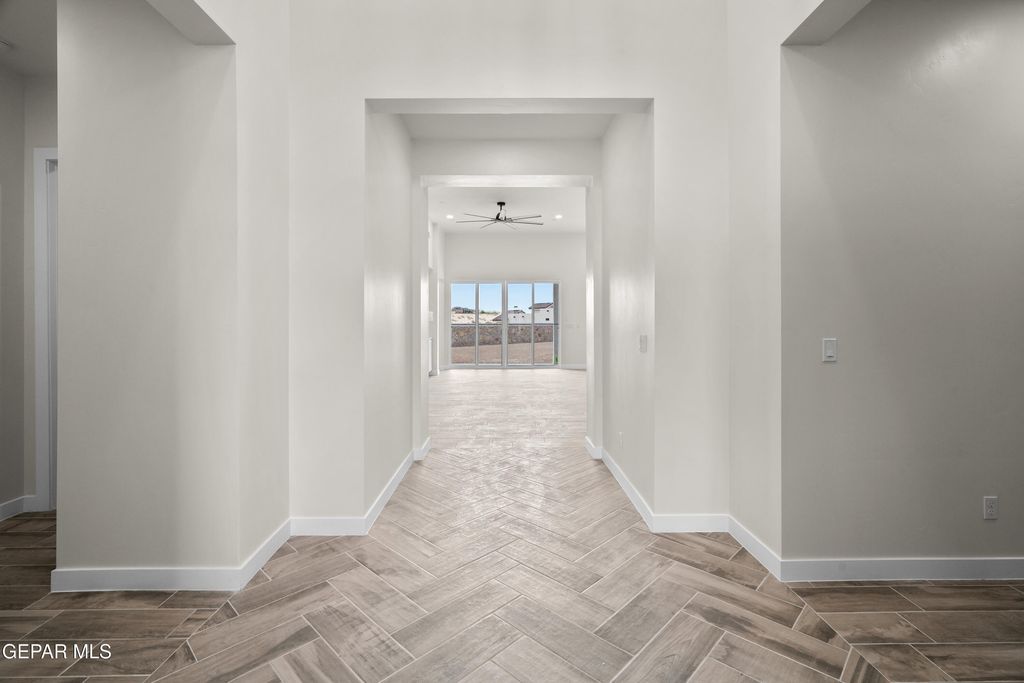 Photo of 537 Basketflower Drive, Horizon City, TX 79928 (MLS # 939578)