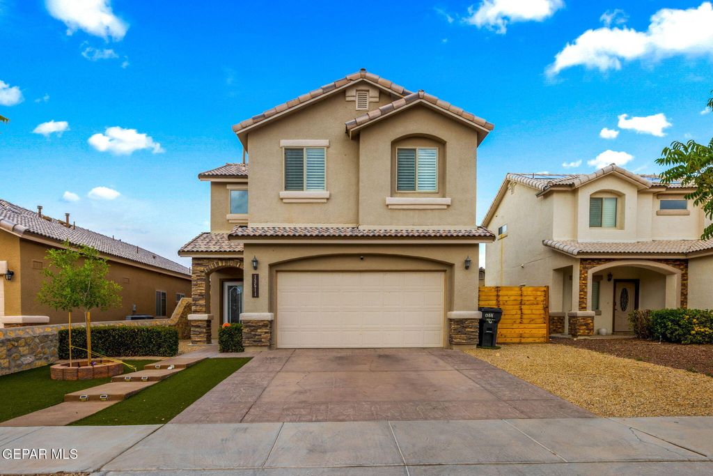 Photo of 13511 BRADFORD Street, Horizon City, TX 79928 (MLS # 944761)