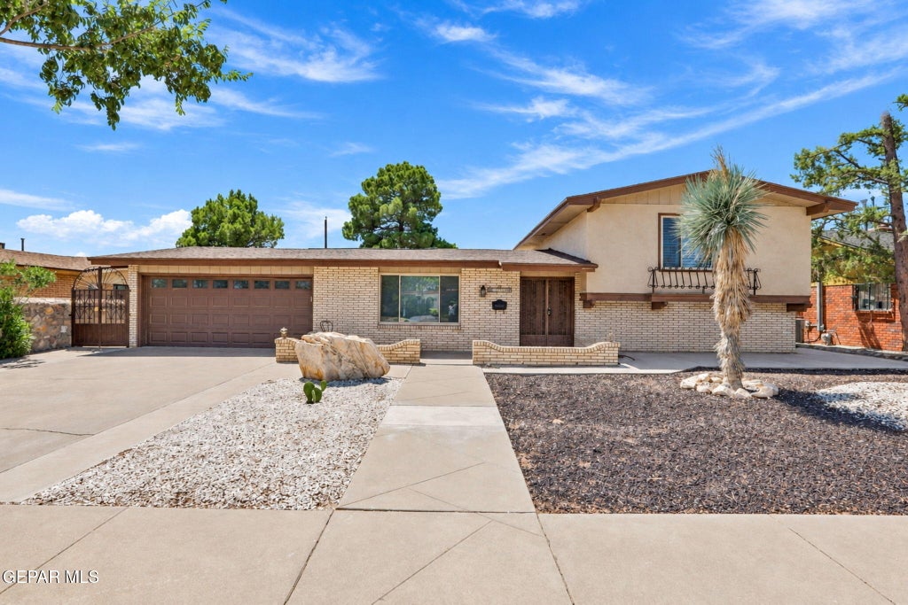 Photo of 8808 SHAVER Drive, El Paso, TX 79925 (MLS # 950162)