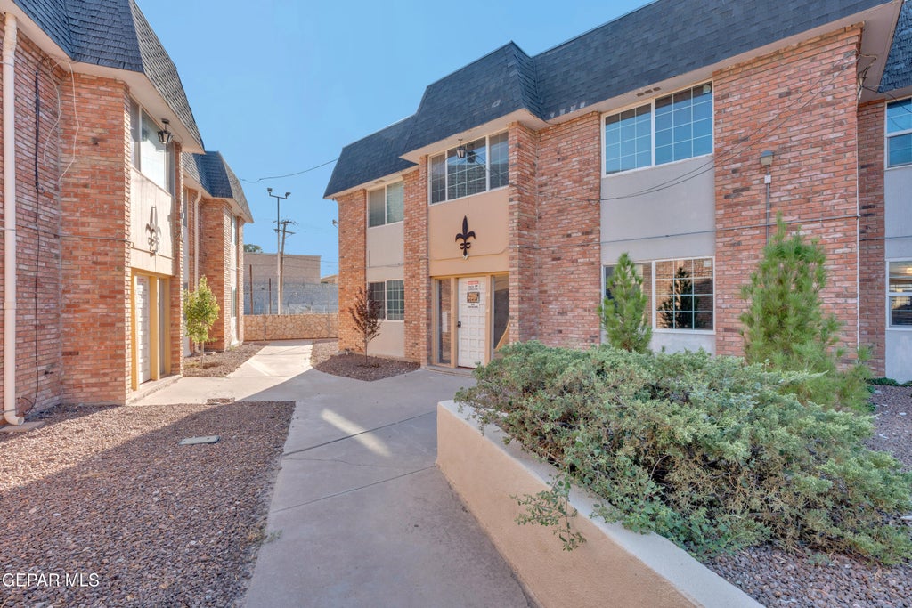 Photo of 333 Eubank Court #14b, El Paso, TX 79902 (MLS # 950673)