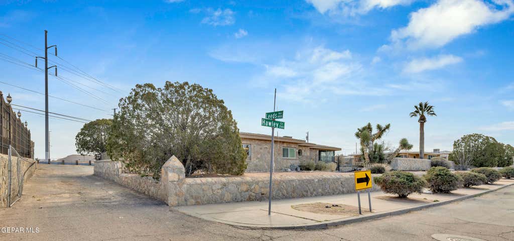 Photo of 2500 HAWLEY Circle, El Paso, TX 79903 (MLS # 948750)