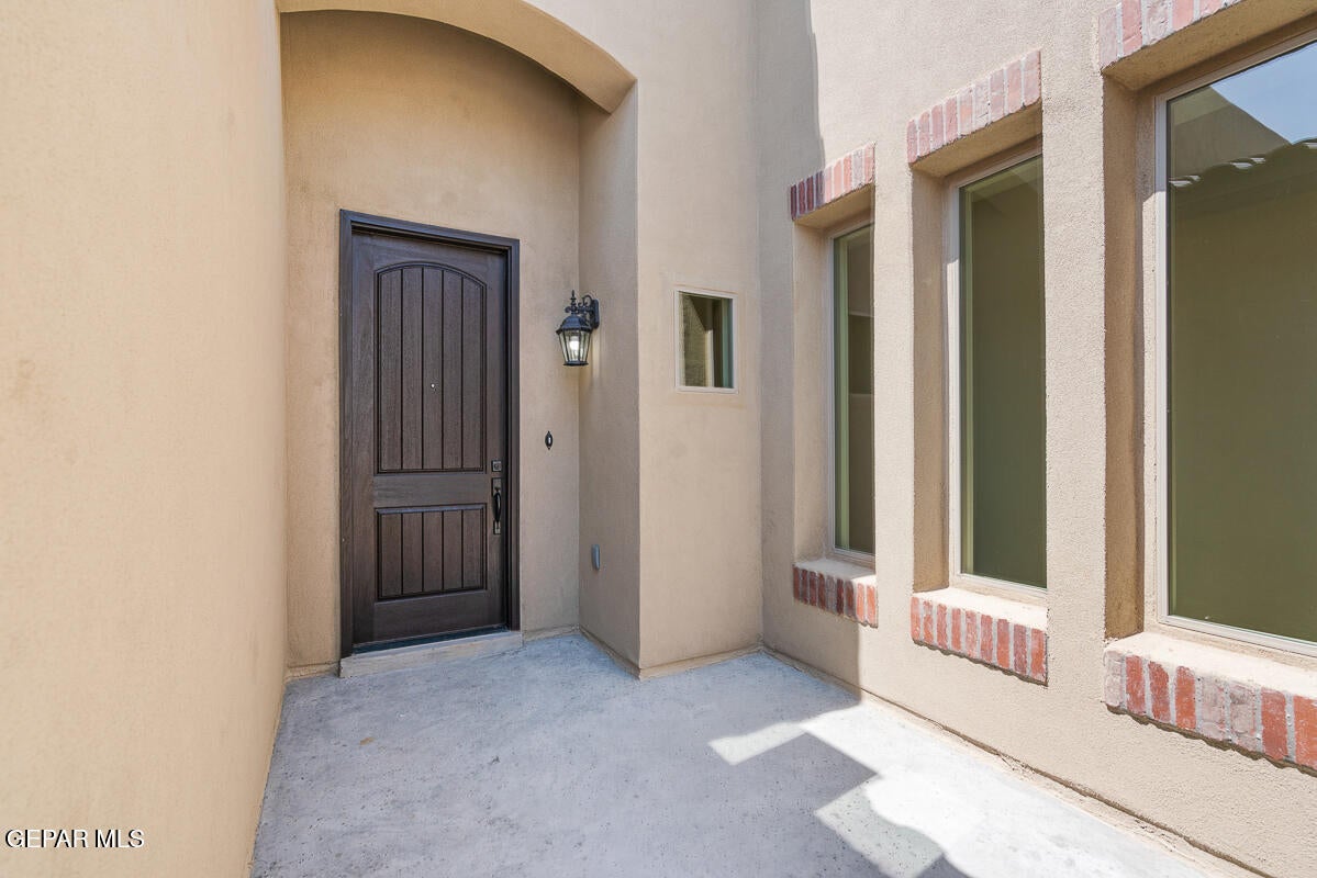 13461 Emerald High Avenue